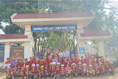 HOẠT ĐỘNG TRẢI NGHIỆM “THAM QUAN TRƯỜNG TIỂU HỌC TRẦN QUỐC TOẢN” CỦA CÁC CON HỌC SINH 5 – 6 TUỔI TRƯỜNG MẦM NON YA TỜ MỐT